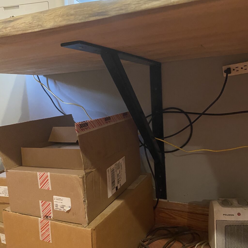 WallMounted Live Edge Maple Desk Lancaster Live Edge